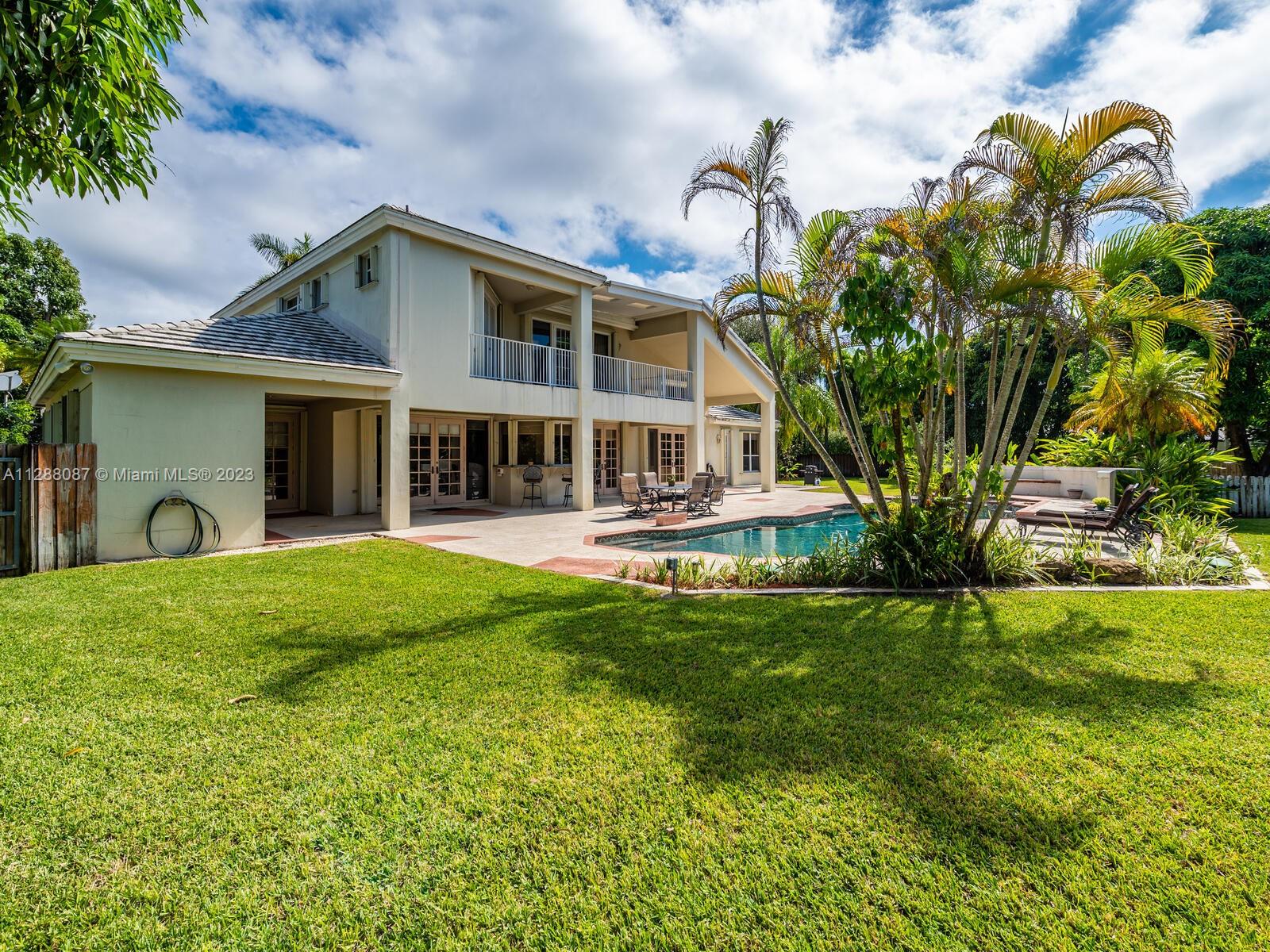 SHEAR GROVES - Residential