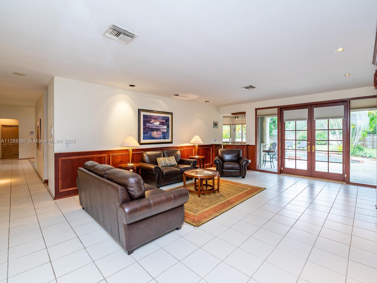 SHEAR GROVES - Residential