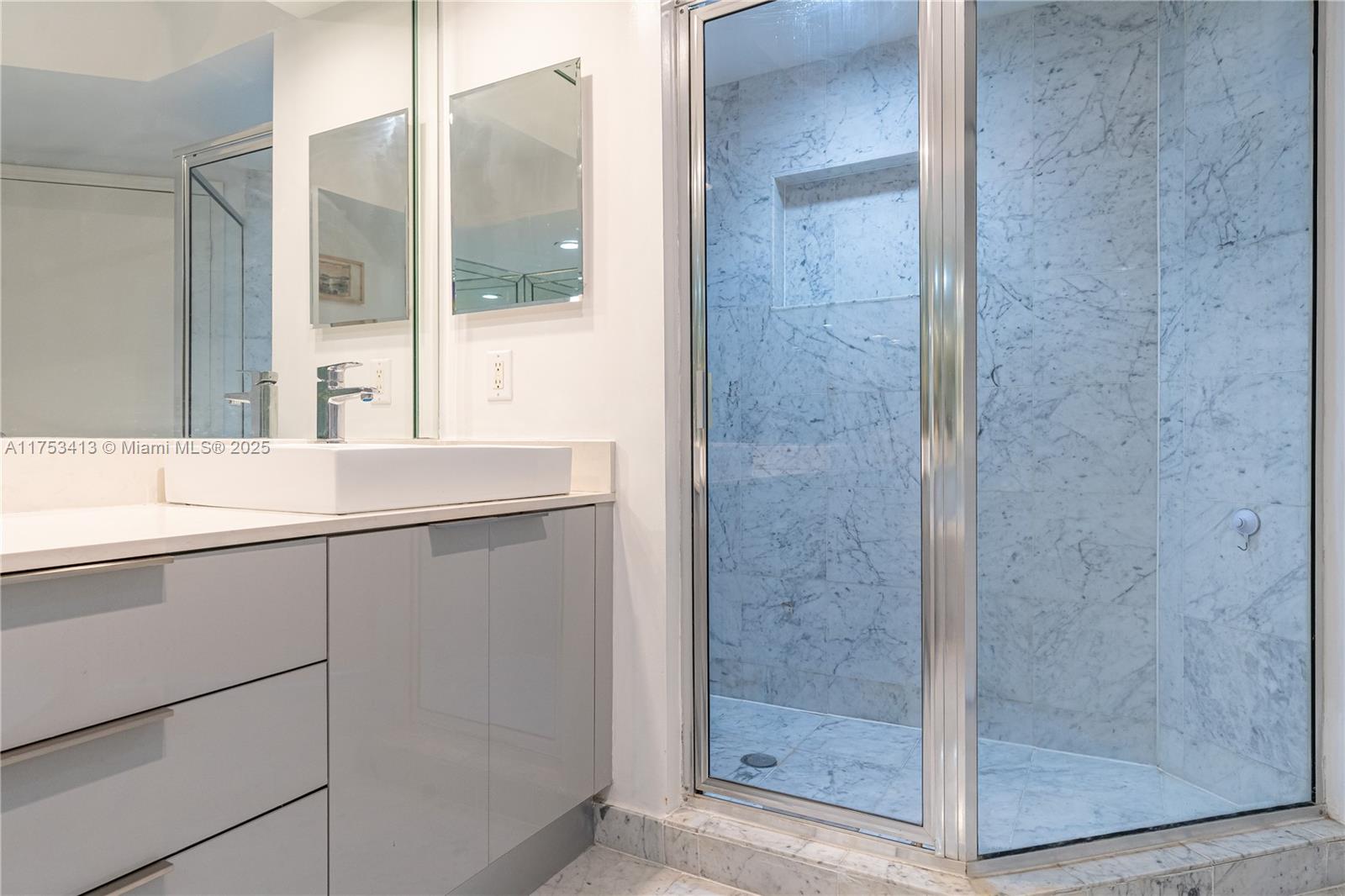 OCEANIA IV CONDO - Residential