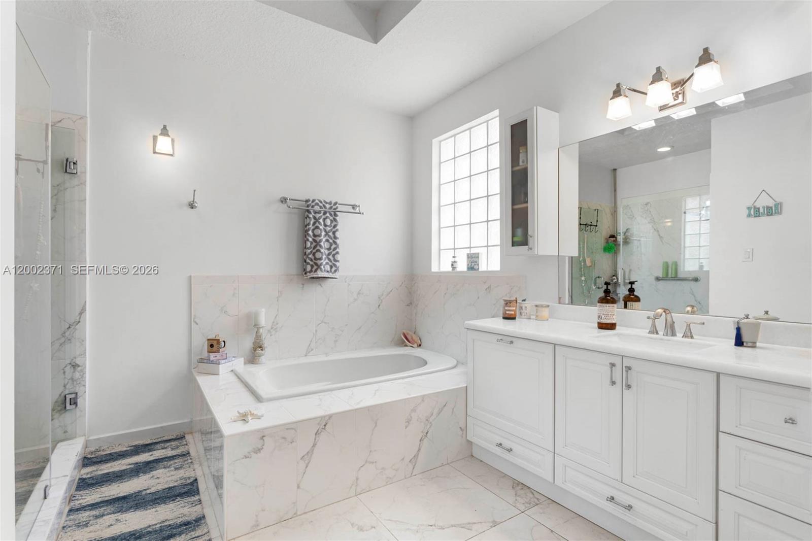 PARK LAKES - Residential