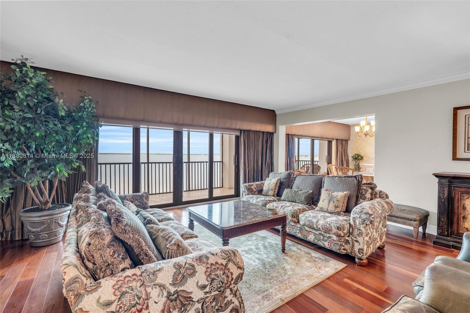 POINTE ROYALE - Residential