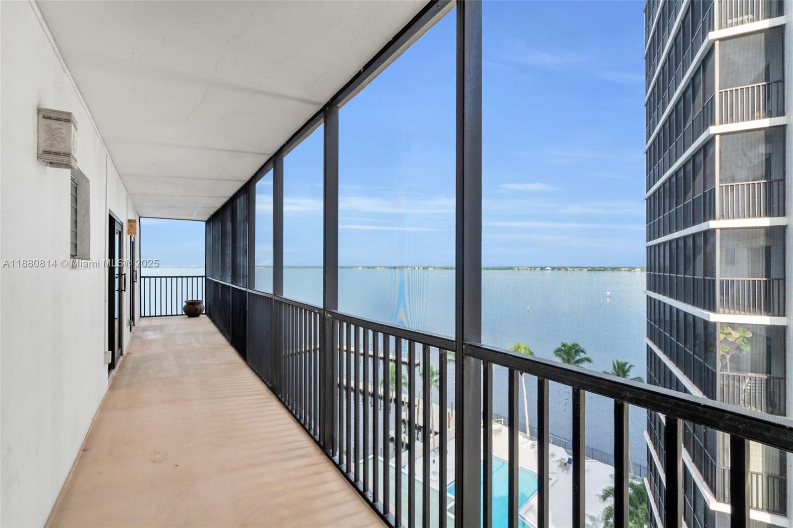 POINTE ROYALE - Residential