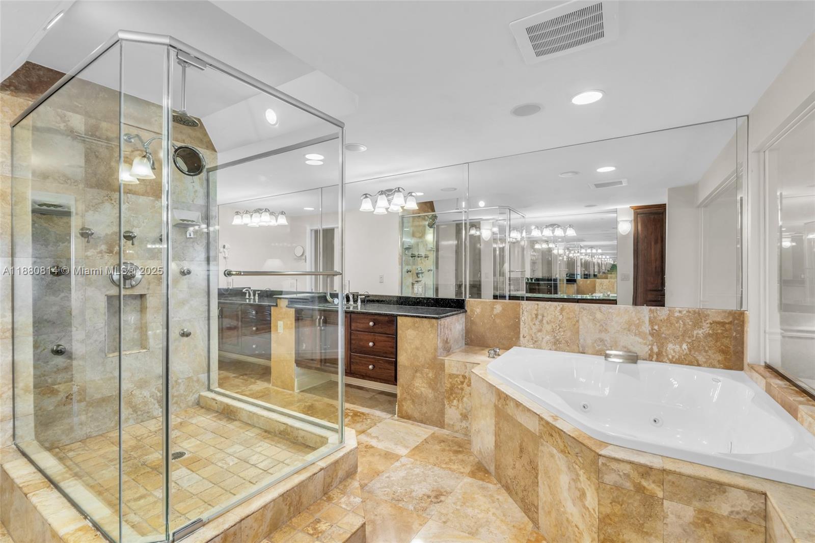 POINTE ROYALE - Residential
