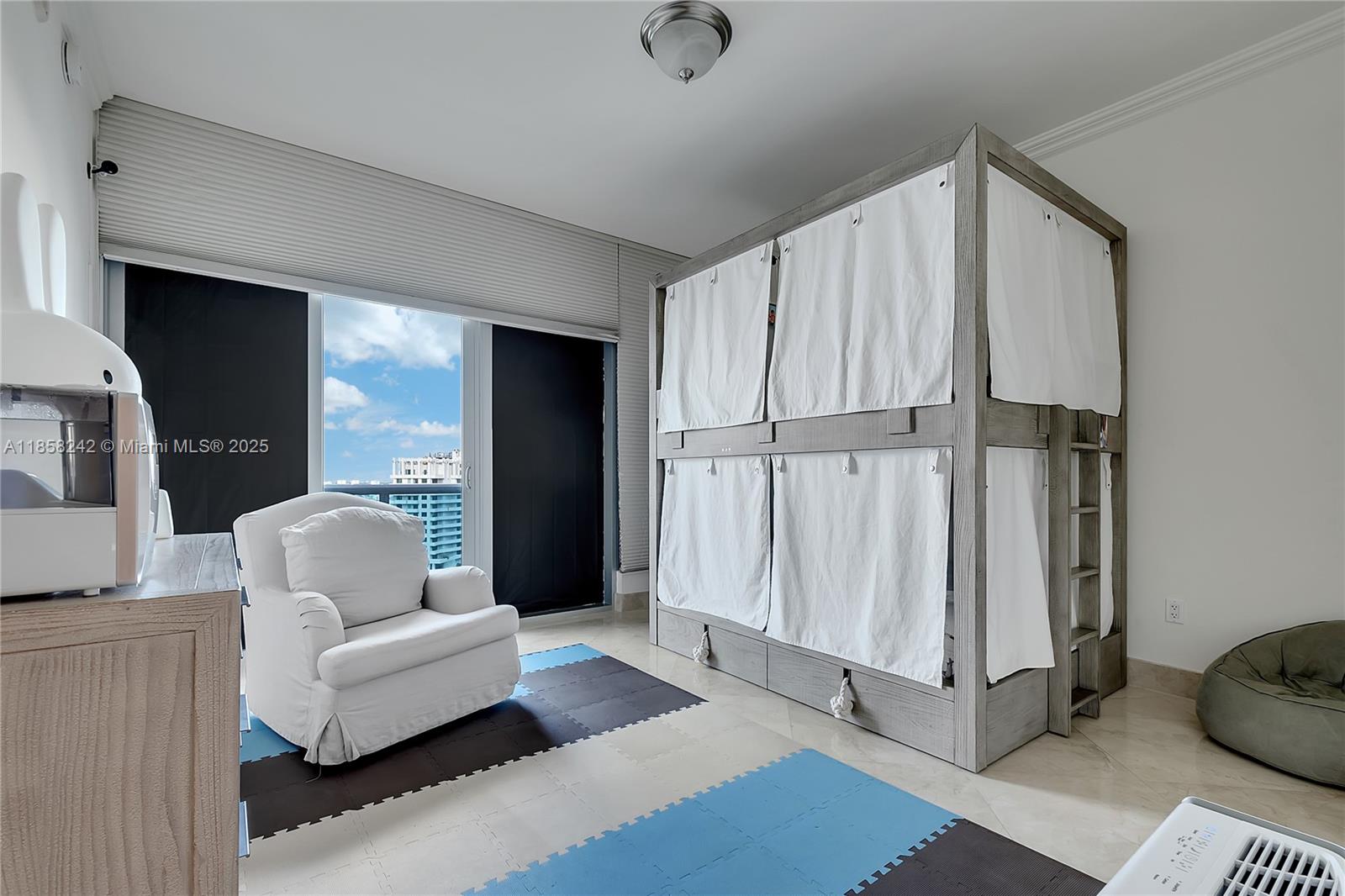 RESIDENCES - THE BATH CLUB - Residential