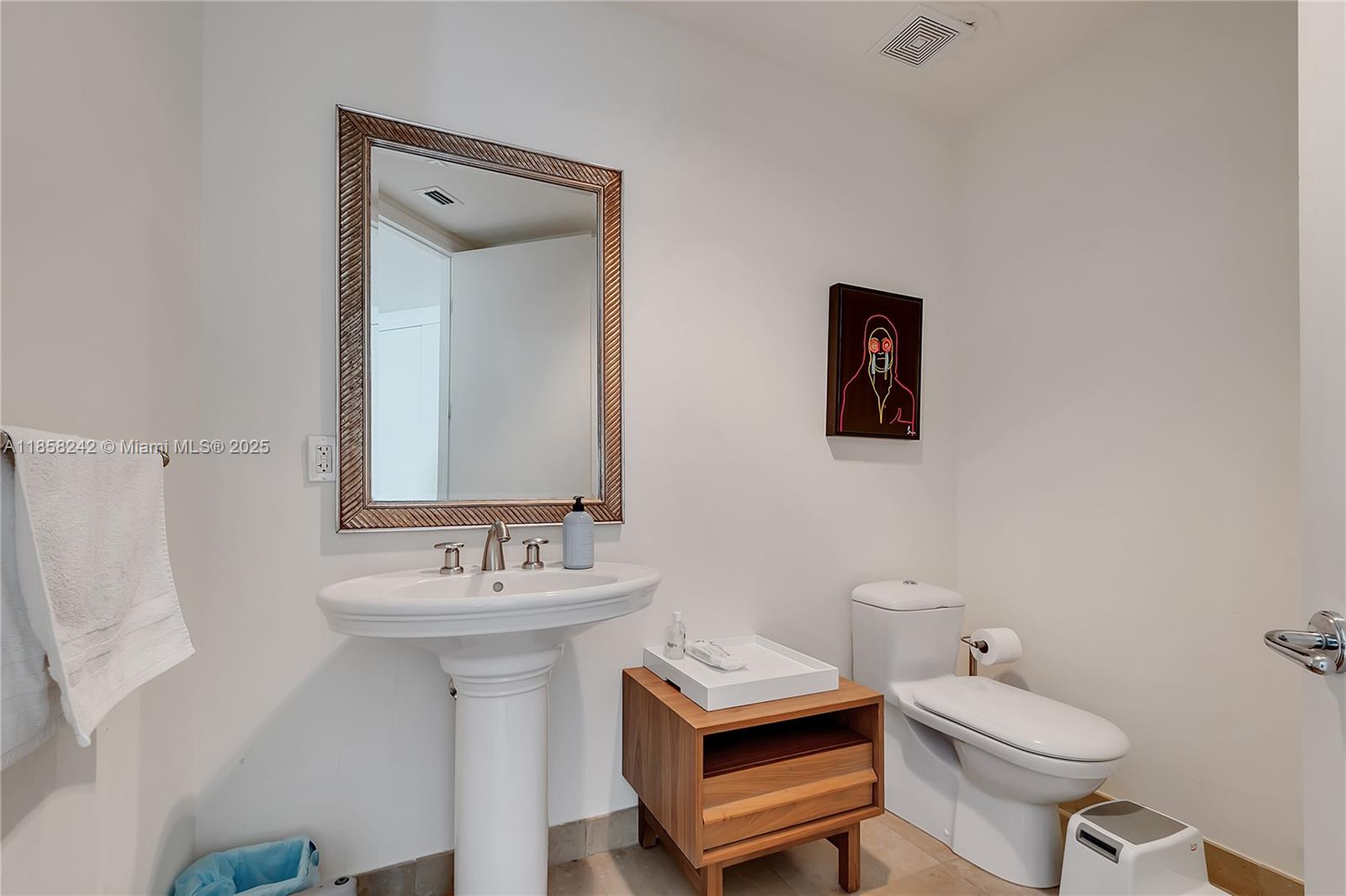 RESIDENCES - THE BATH CLUB - Residential