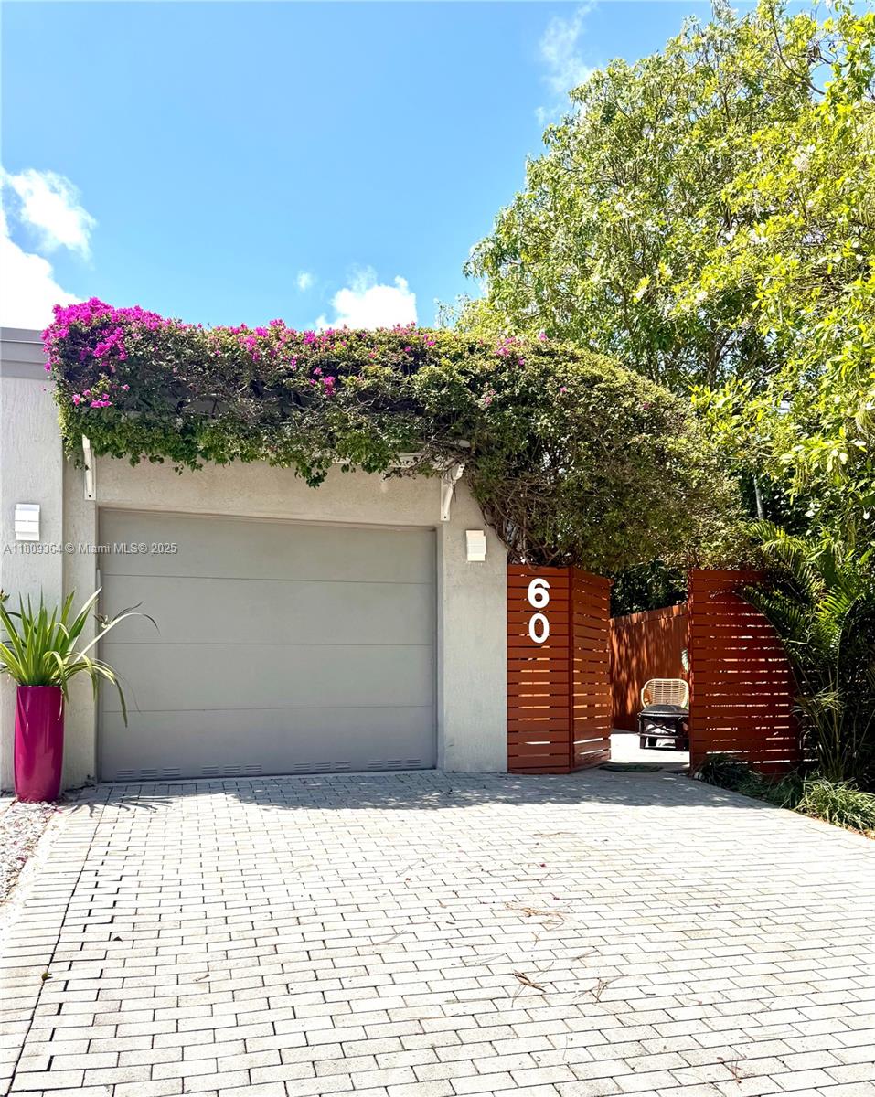 Rental Property at 60 Ne 26th St 60, Wilton Manors, Broward County, Florida - Bedrooms: 3 
Bathrooms: 2  - $3,500 MO.