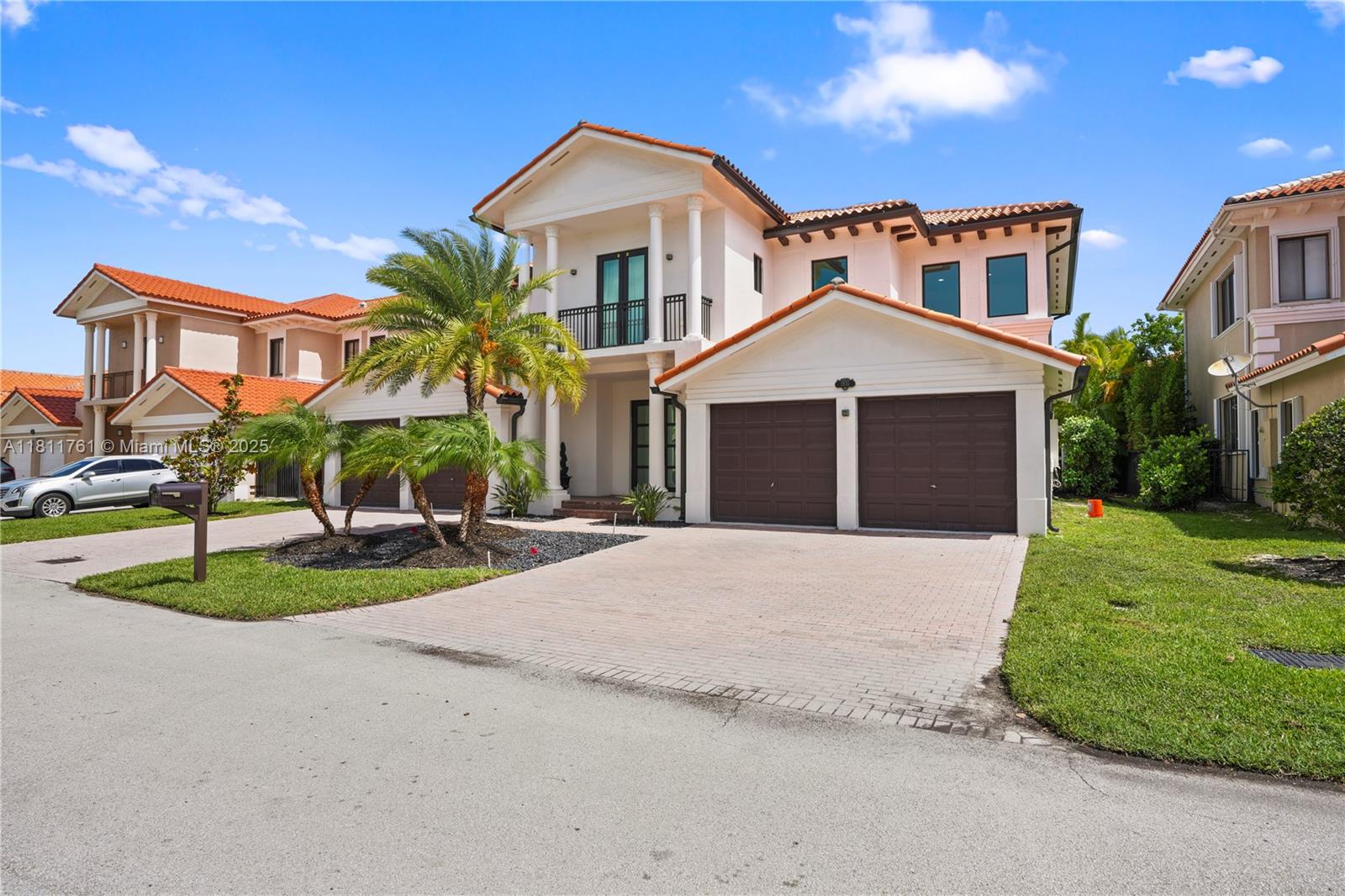 7855 SW 195th Ter
