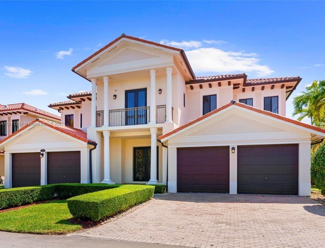 7855 Sw 195th Ter, Cutler Bay, Miami-Dade County, Florida - 5 Bedrooms  
4 Bathrooms - 
