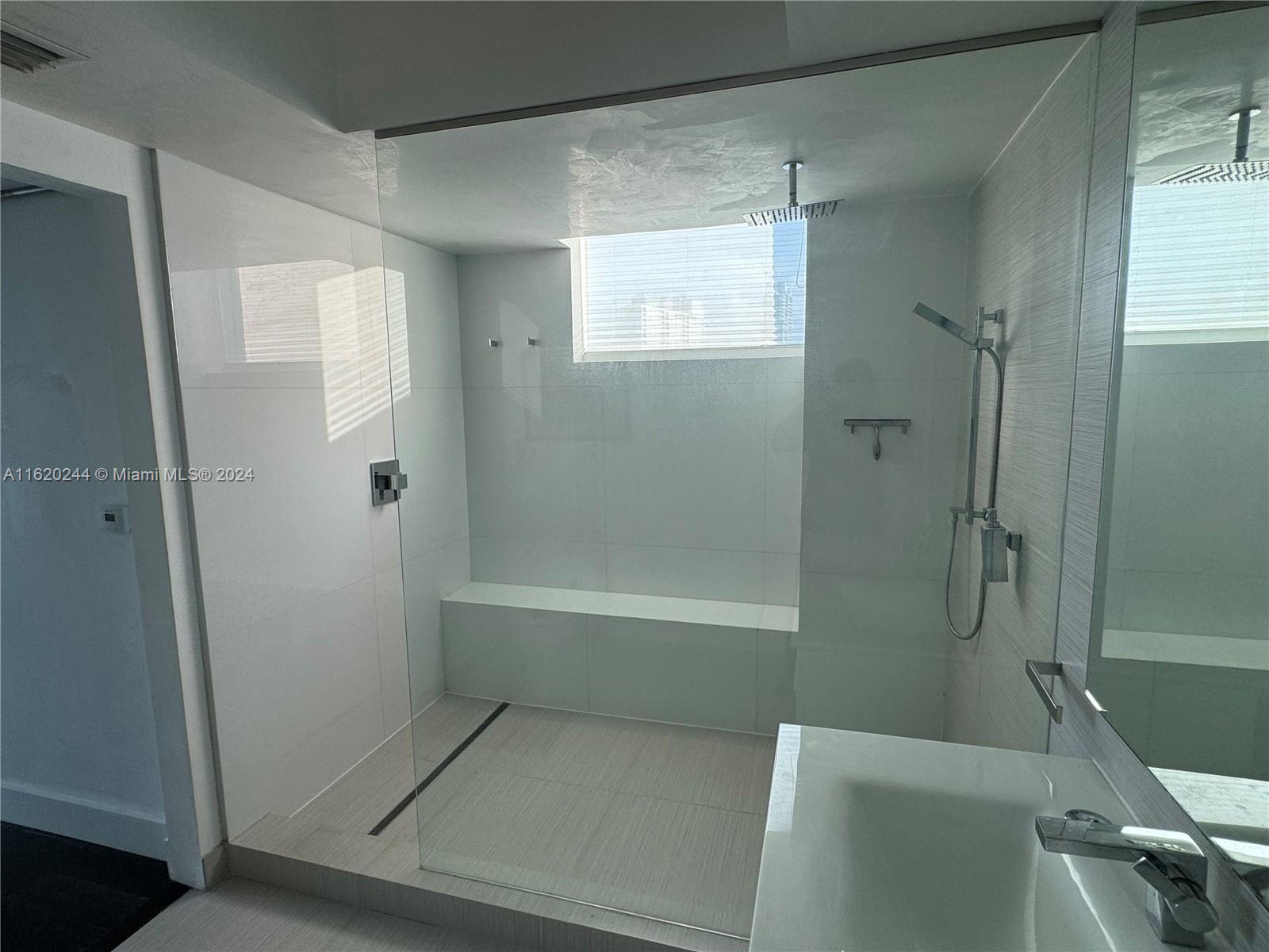 THE EMERALD AT BRICKELL C - Residential
