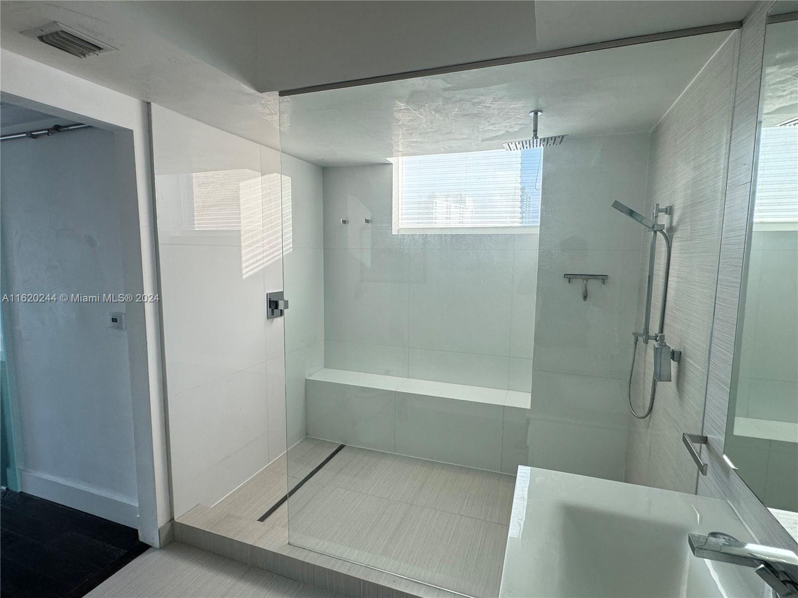 THE EMERALD AT BRICKELL C - Residential