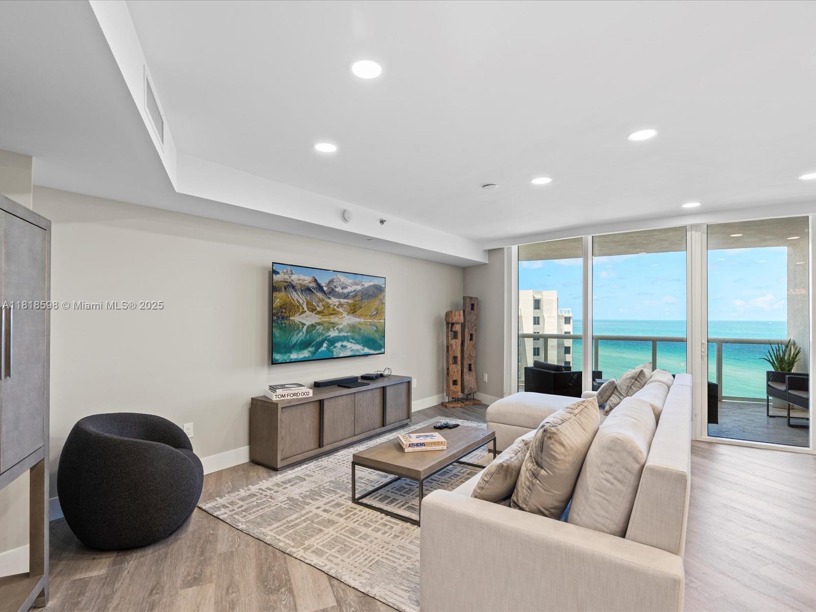 17201 Collins Ave 1007