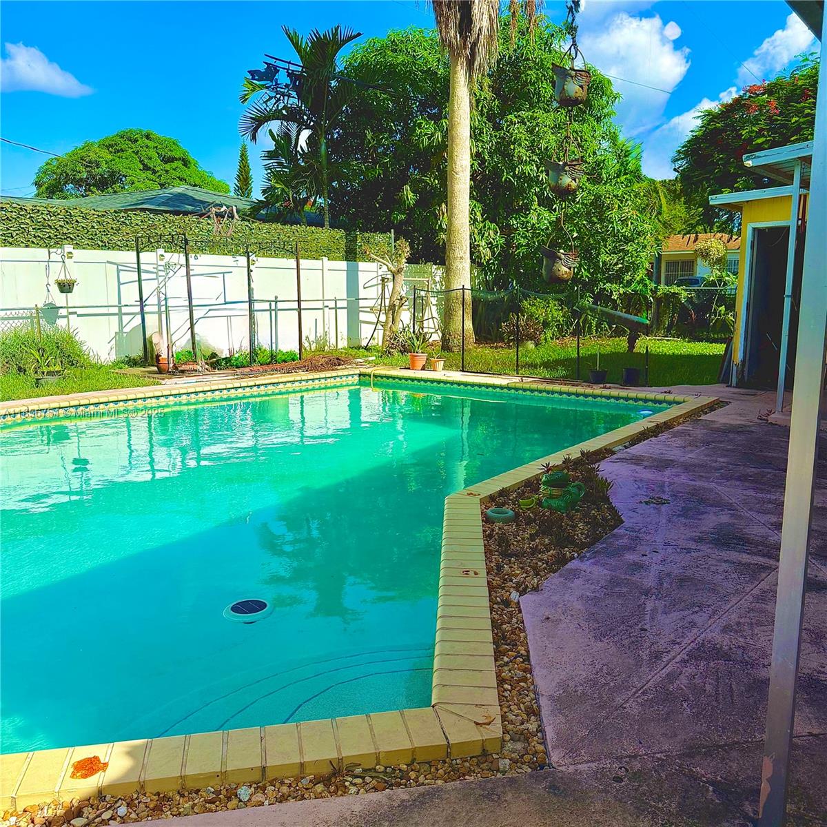 1ST ADDN TO PANULETA GARD - Residential