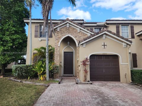 15253 SW 8th Way Miami FL 33194