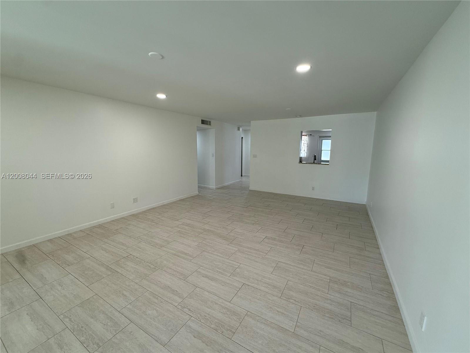 609 NE 14th Ave 108