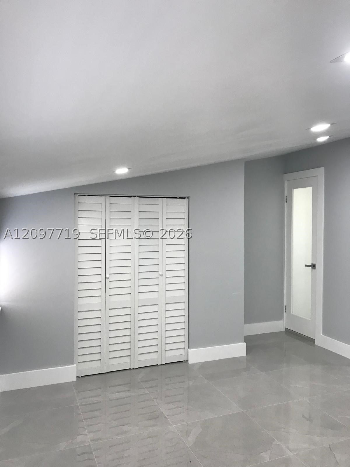 10450 SW 42nd Ter