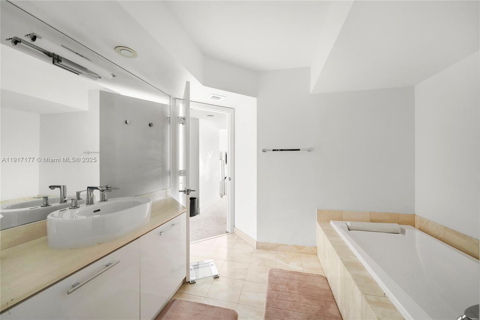 1000 ISL BLVD WILLIAMS IS - Residential Lease