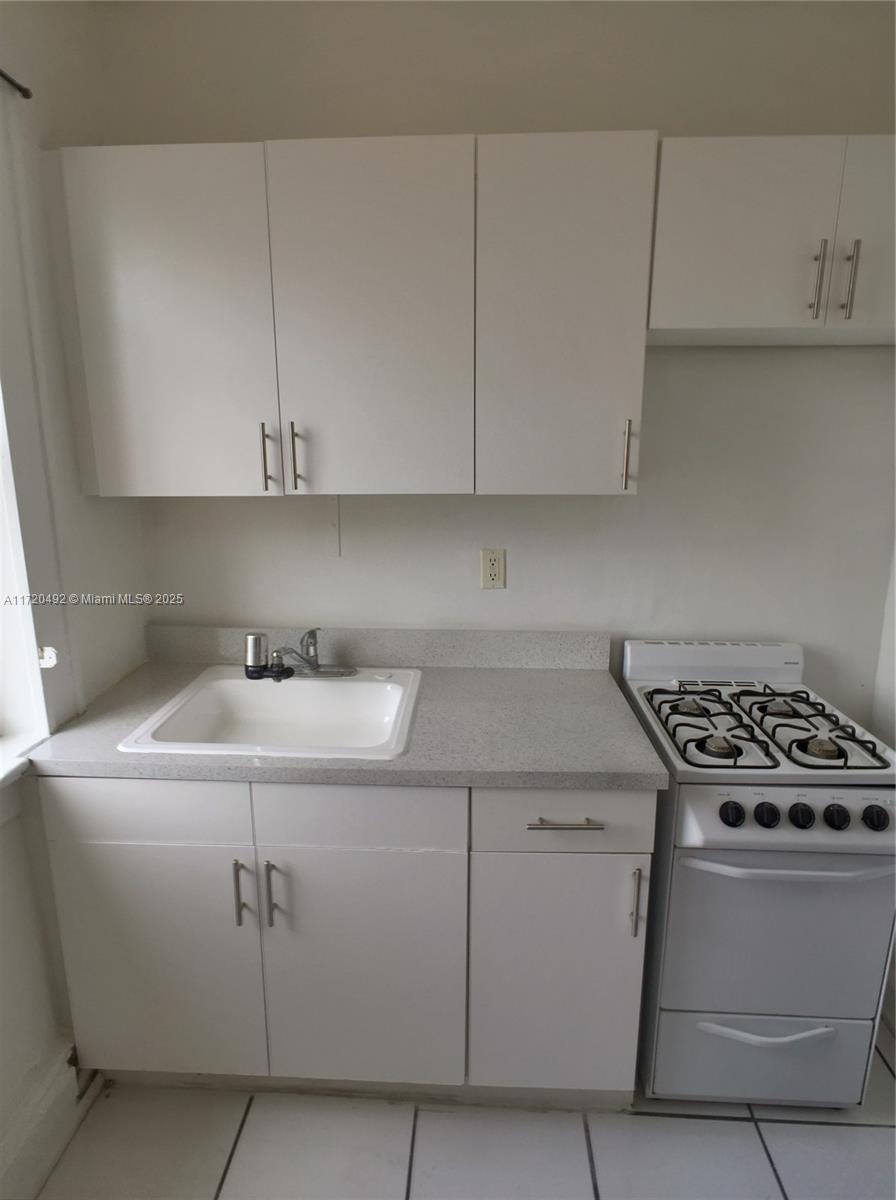 MONTERREY CONDO - Residential Lease