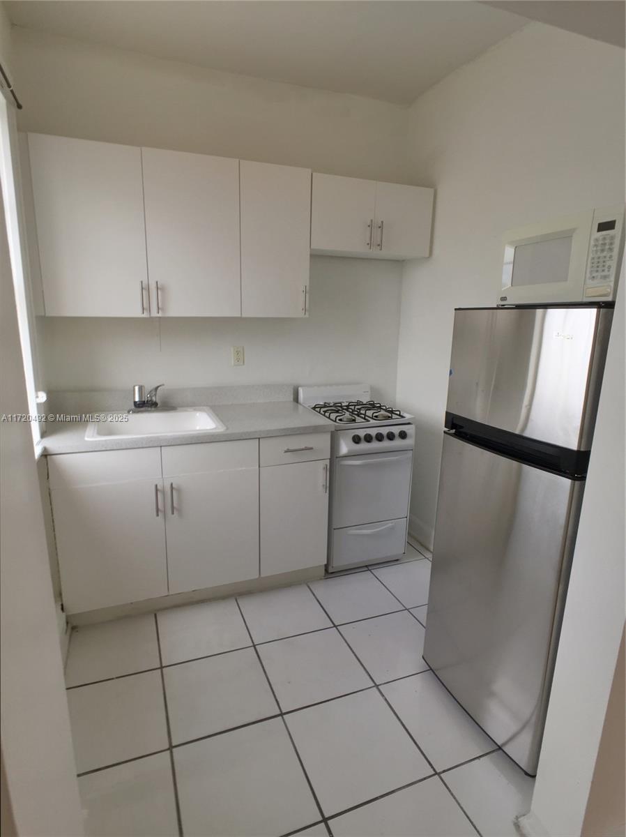 MONTERREY CONDO - Residential Lease