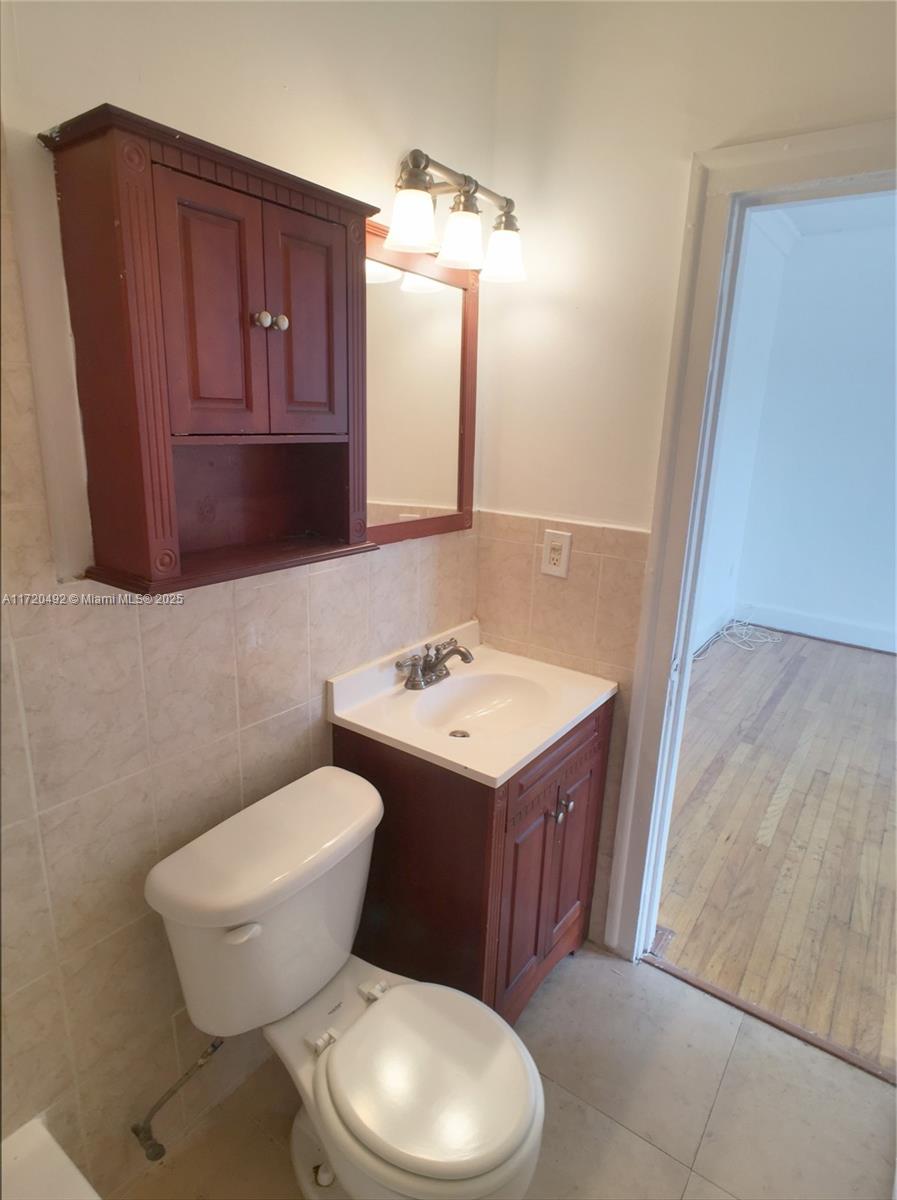 MONTERREY CONDO - Residential Lease