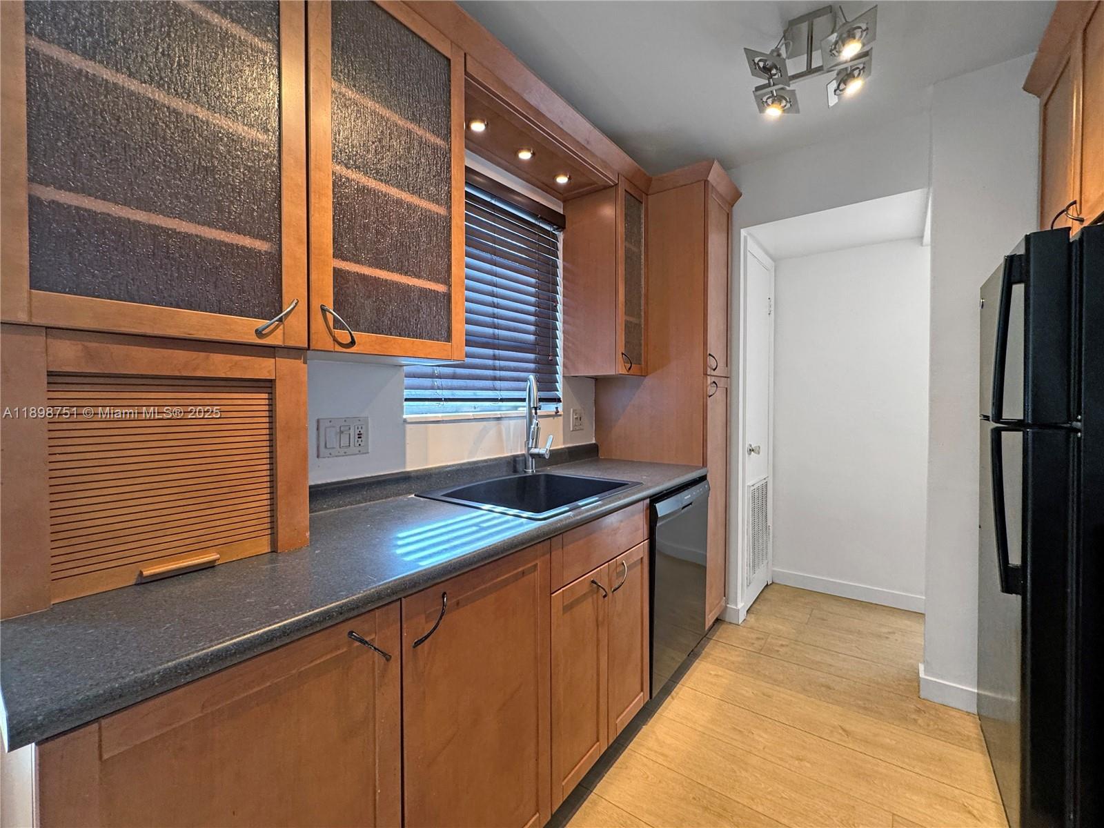 CORONET HAVEN CONDOMINIUM - Residential Lease