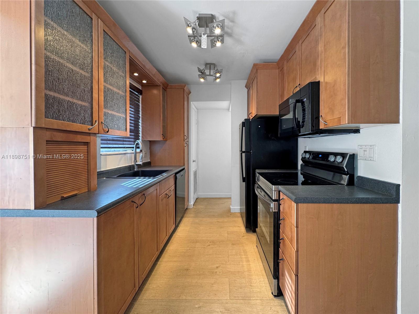 CORONET HAVEN CONDOMINIUM - Residential Lease