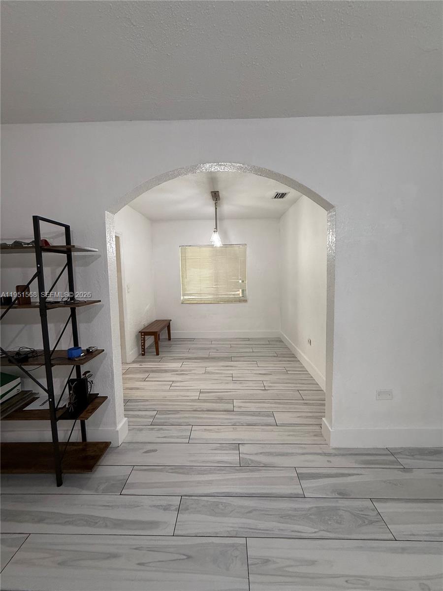 CRESTWOOD - Residential