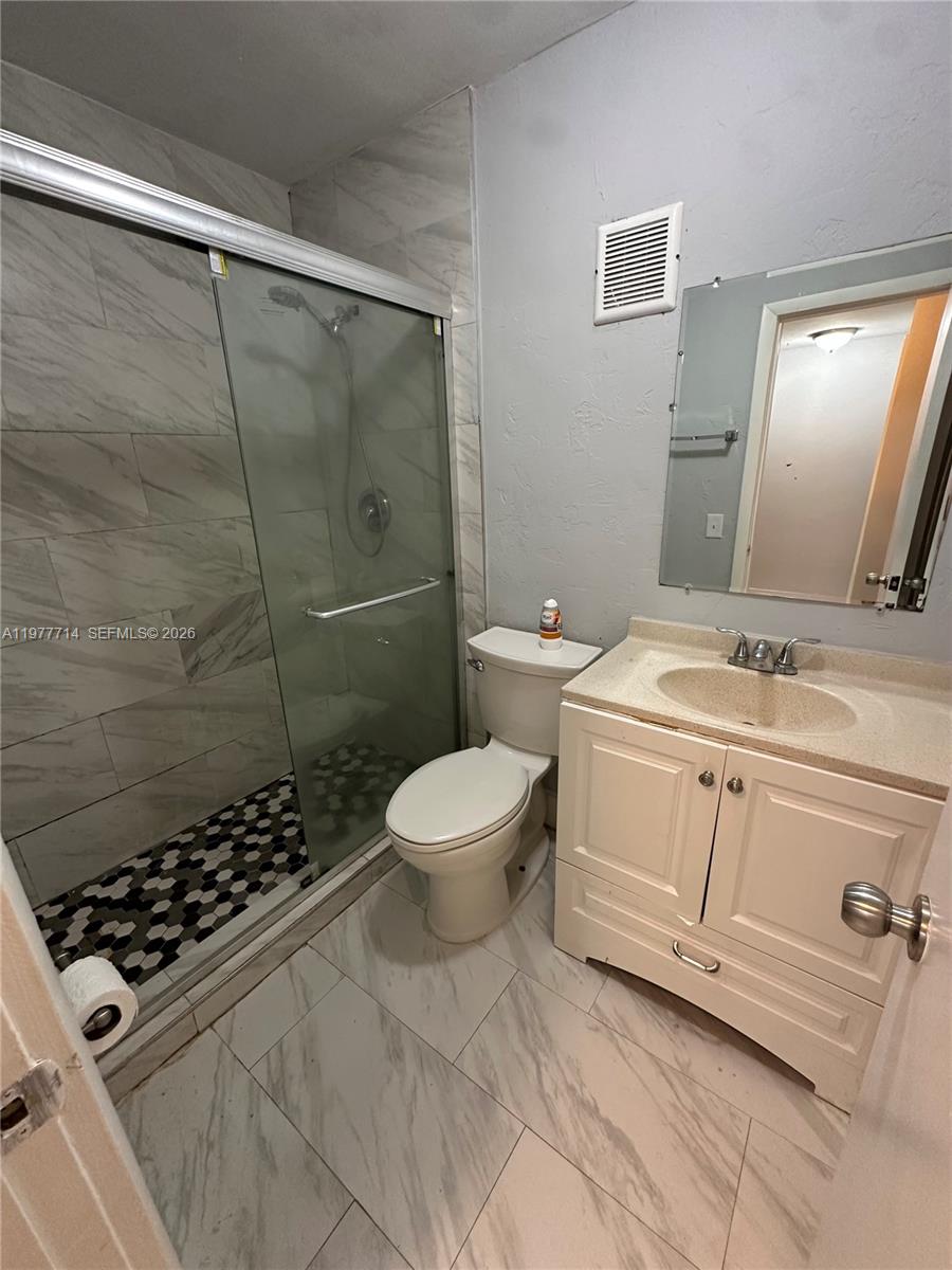 VILLAS TOWNHOUSES OF SWEE - Residential Lease