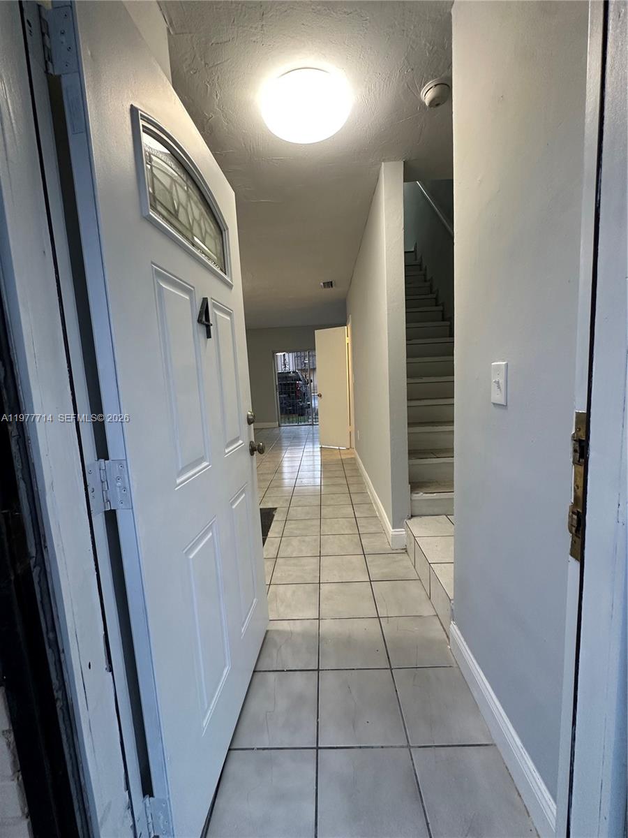 VILLAS TOWNHOUSES OF SWEE - Residential Lease