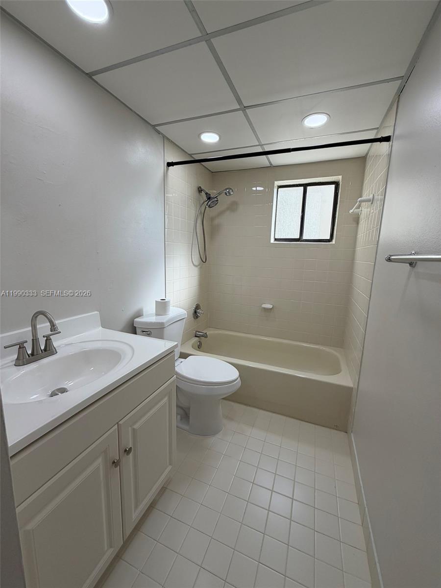 THE HORIZONS CONDO #2 - Residential