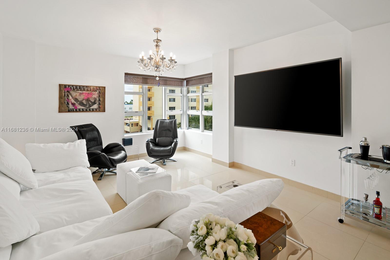 THE CARIBBEAN CONDO - Residential