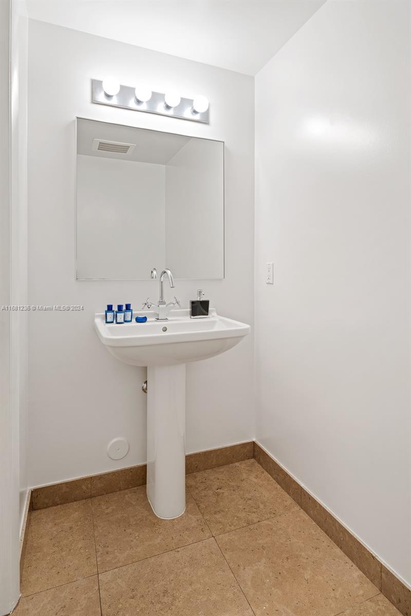 THE CARIBBEAN CONDO - Residential