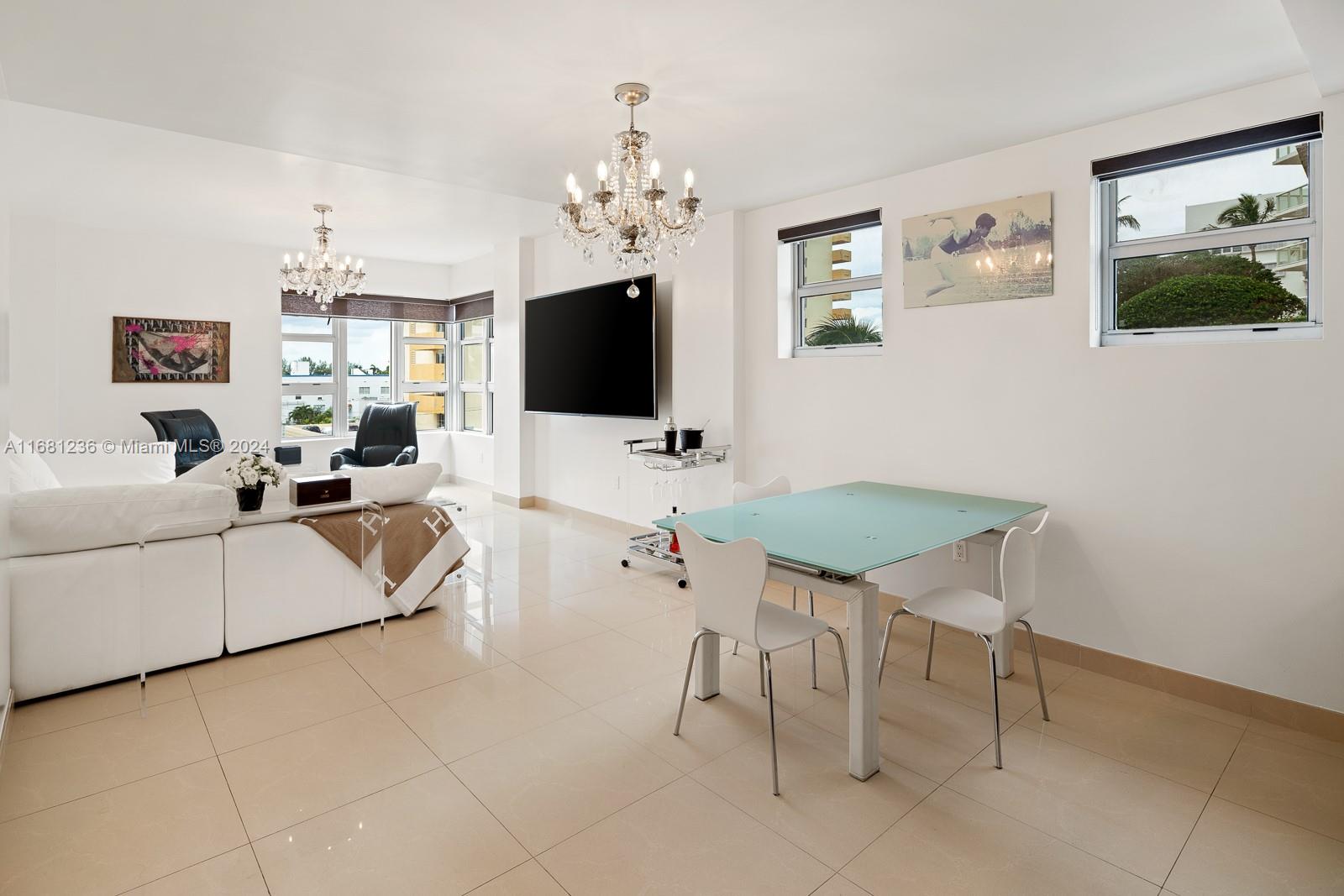 THE CARIBBEAN CONDO - Residential