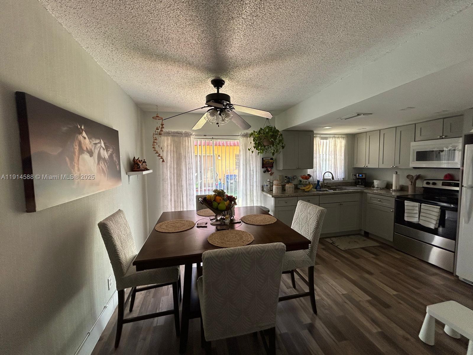 ROYAL OAKS TOWNHOUSE 6 CO - Residential