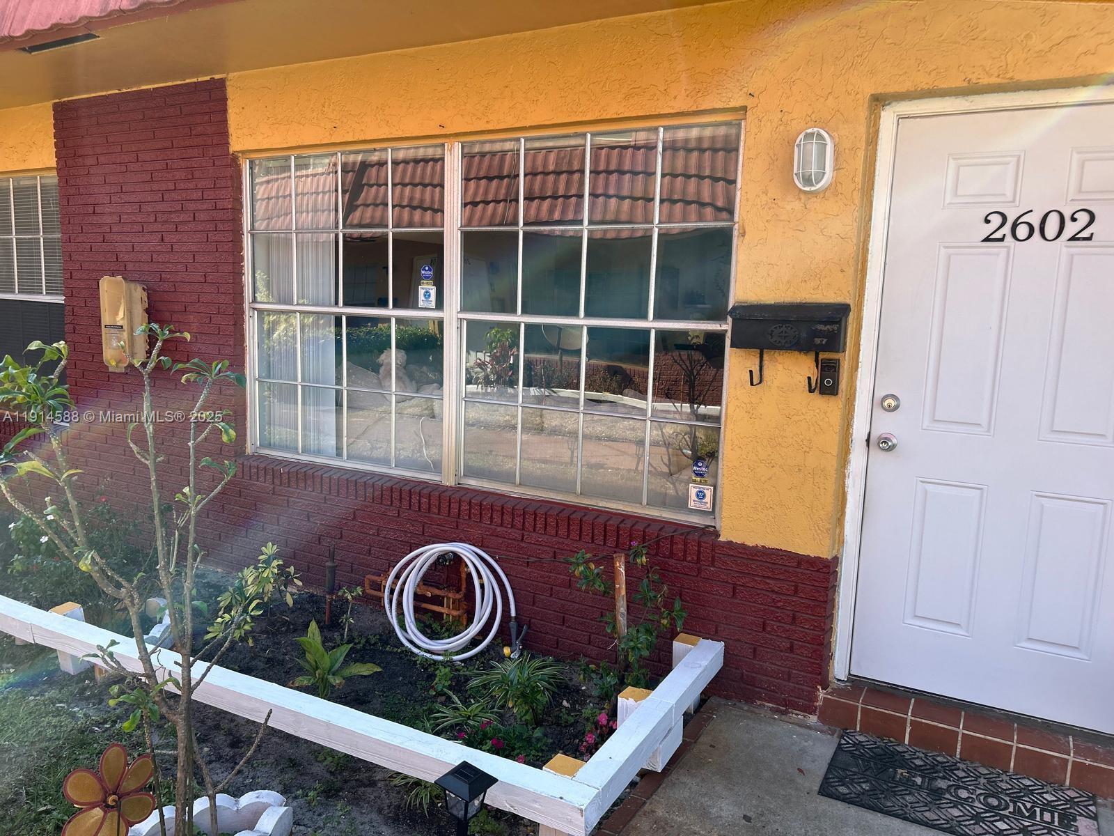 ROYAL OAKS TOWNHOUSE 6 CO - Residential