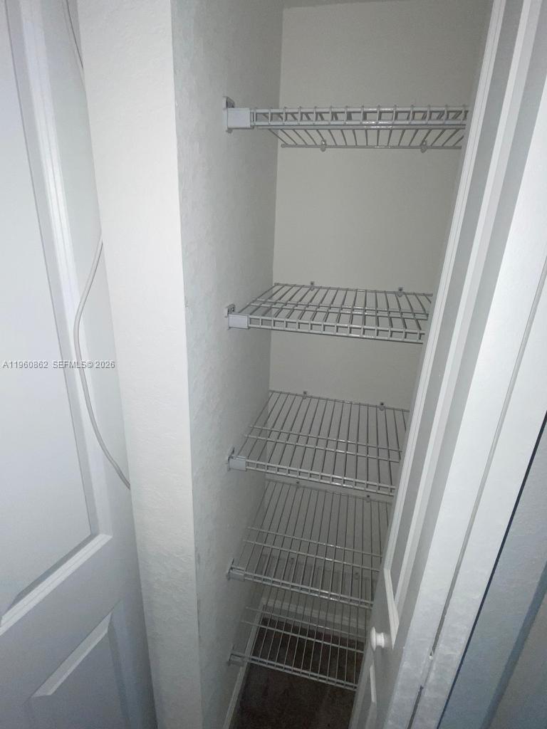 PINE ISLE - Residential