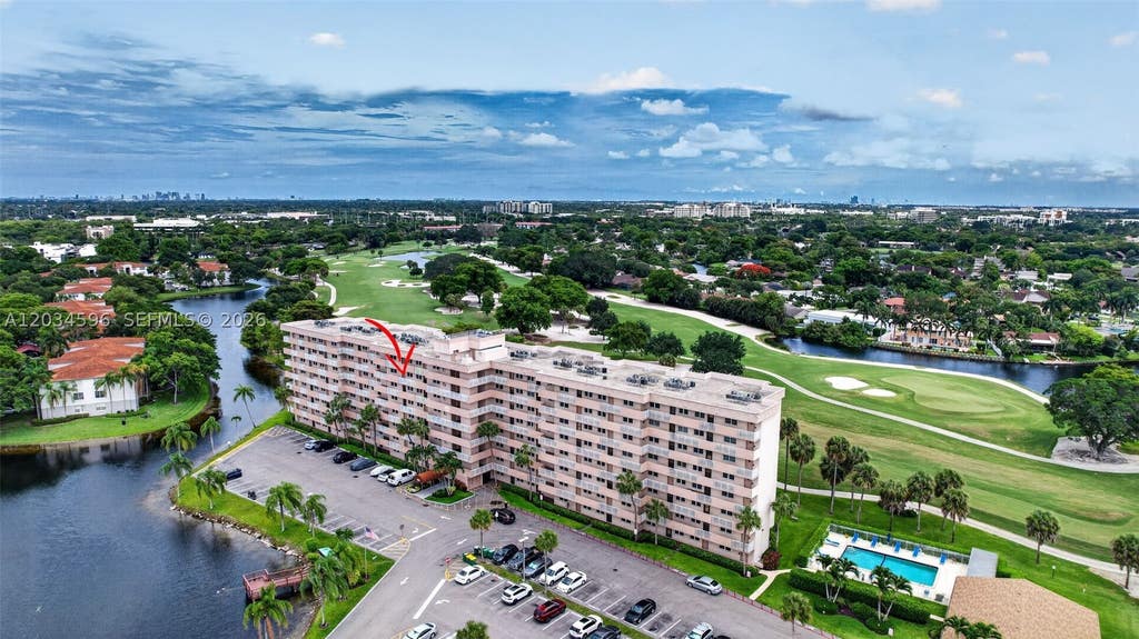 Photo of 250 Jacaranda Dr #703, Plantation, FL 33324 (MLS # A12034596)