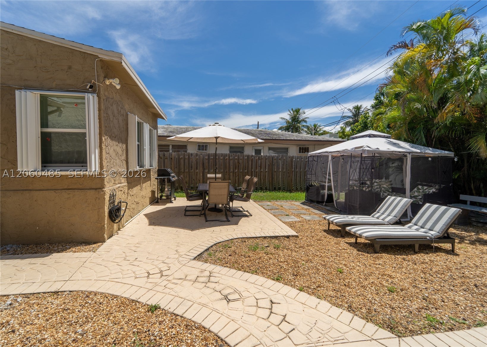 626 NE 4th Ct