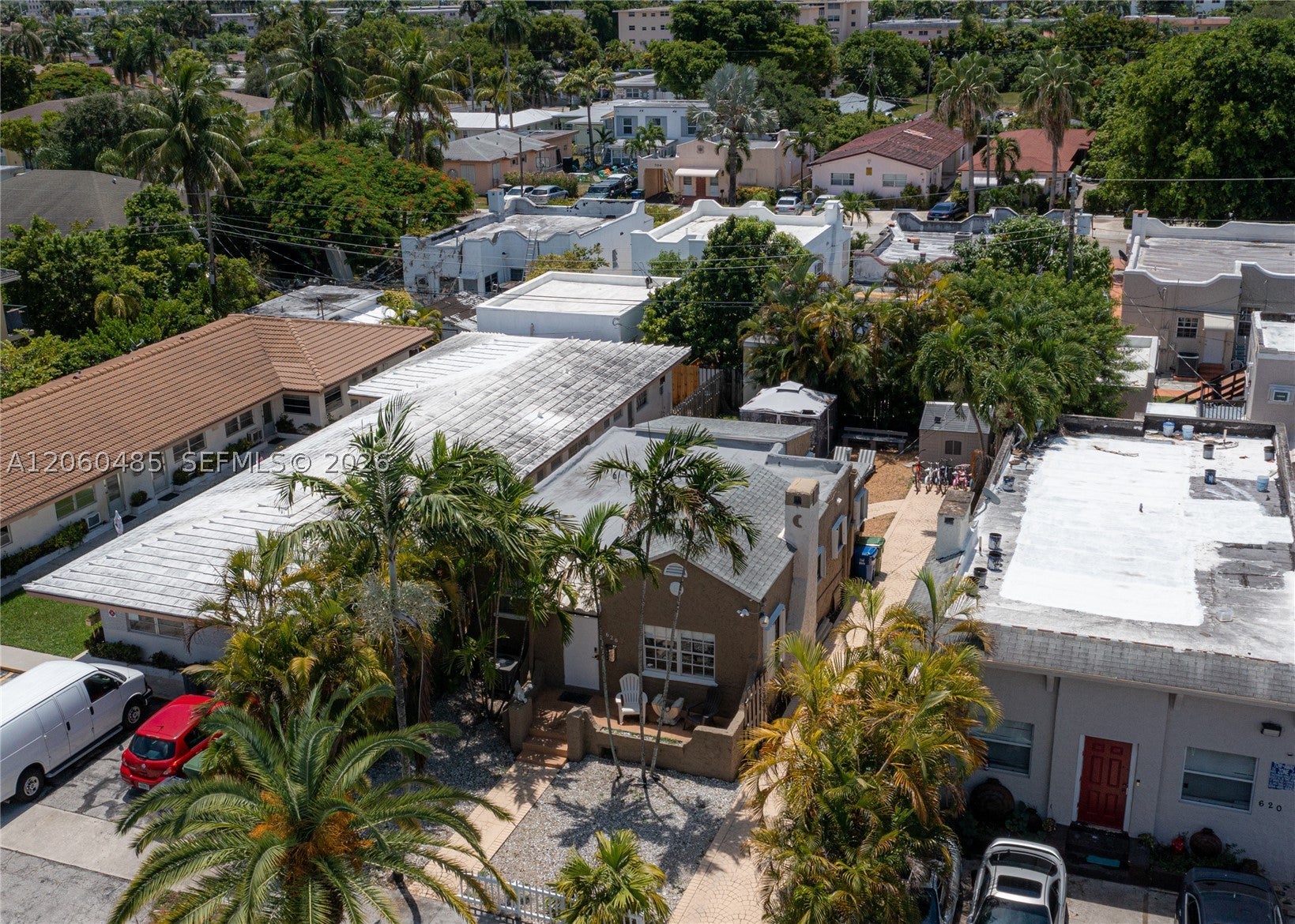 626 NE 4th Ct