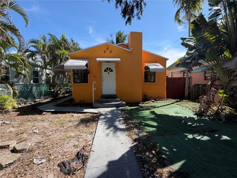 Photo of 1932 Adams St, Hollywood, FL 33020 (MLS # A12099057)