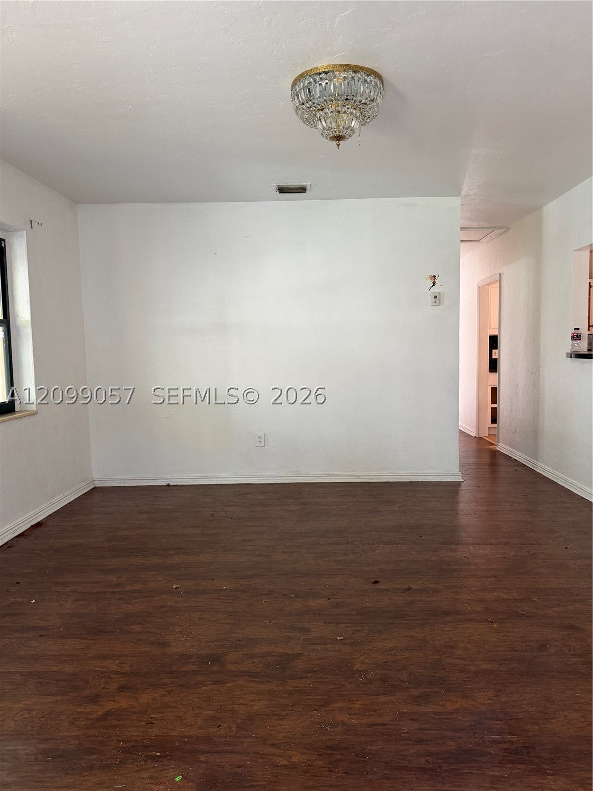 1932 Adams St