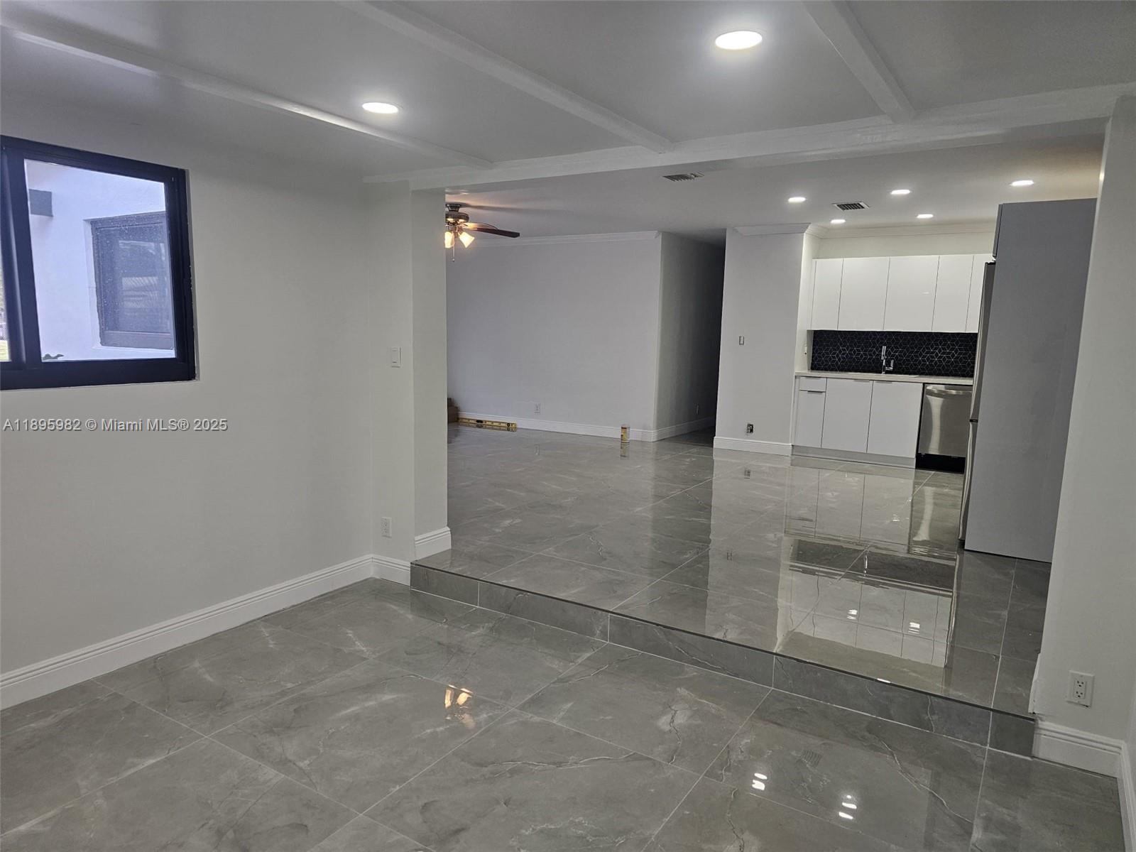 BOULEVARD ESTATES AMEN - Residential