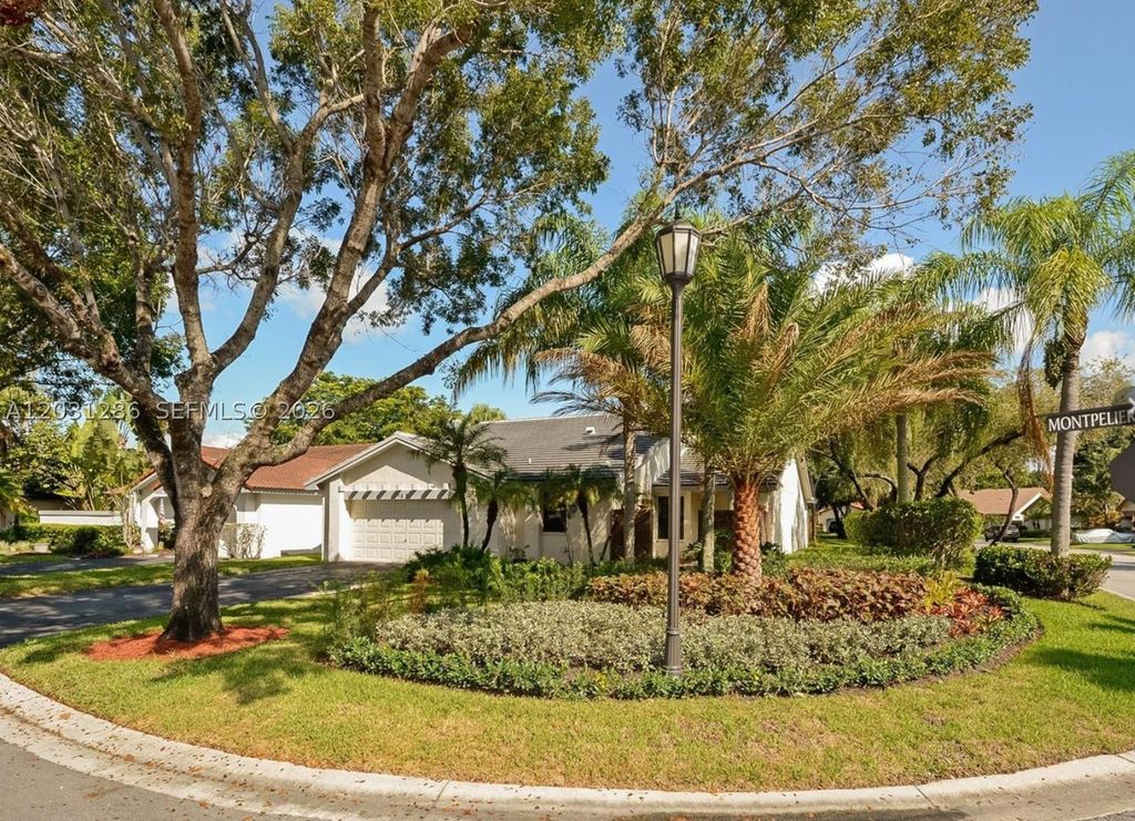 Photo of 2182 Montpeliar, Weston, FL 33326 (MLS # A12031286)