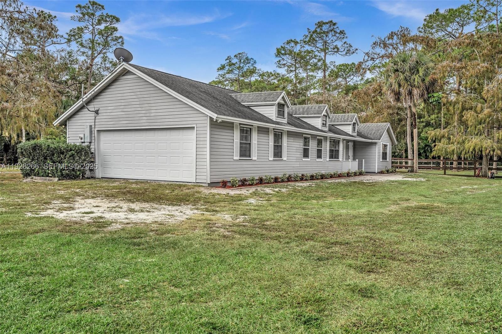 LOXAHATCHEE GROVES IN - Residential