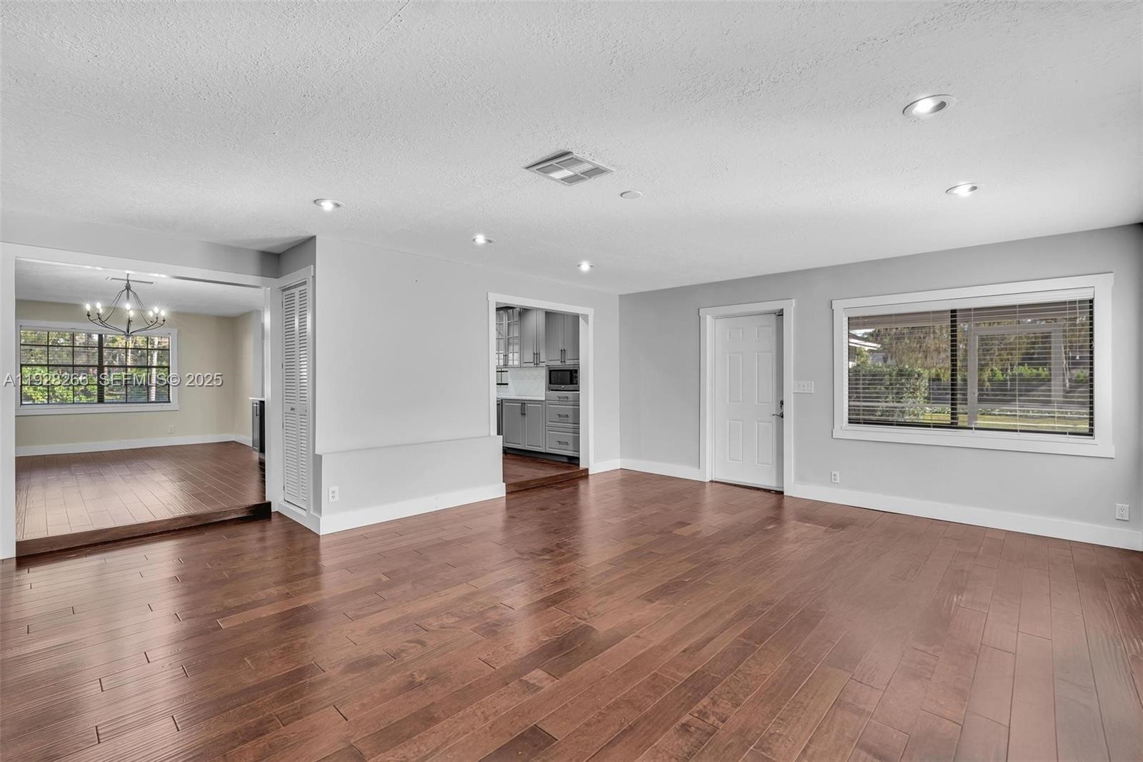 LOXAHATCHEE GROVES IN - Residential