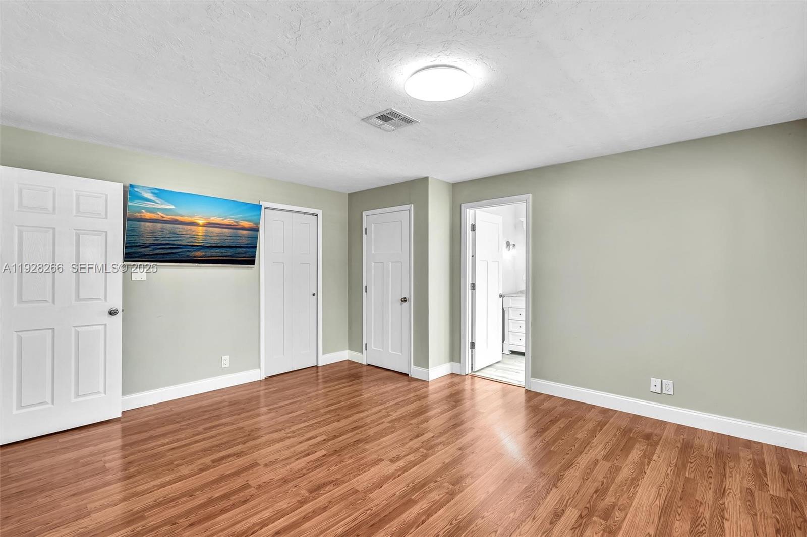 LOXAHATCHEE GROVES IN - Residential