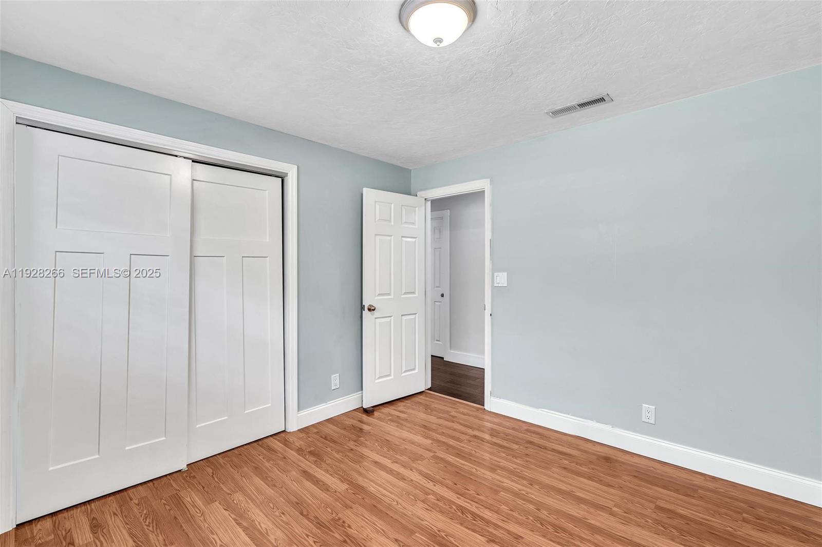 LOXAHATCHEE GROVES IN - Residential