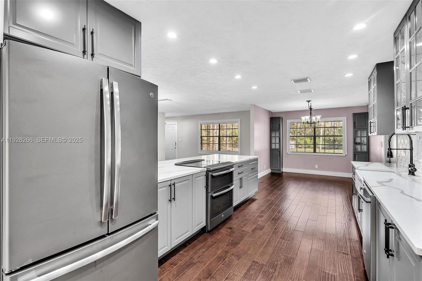 LOXAHATCHEE GROVES IN - Residential