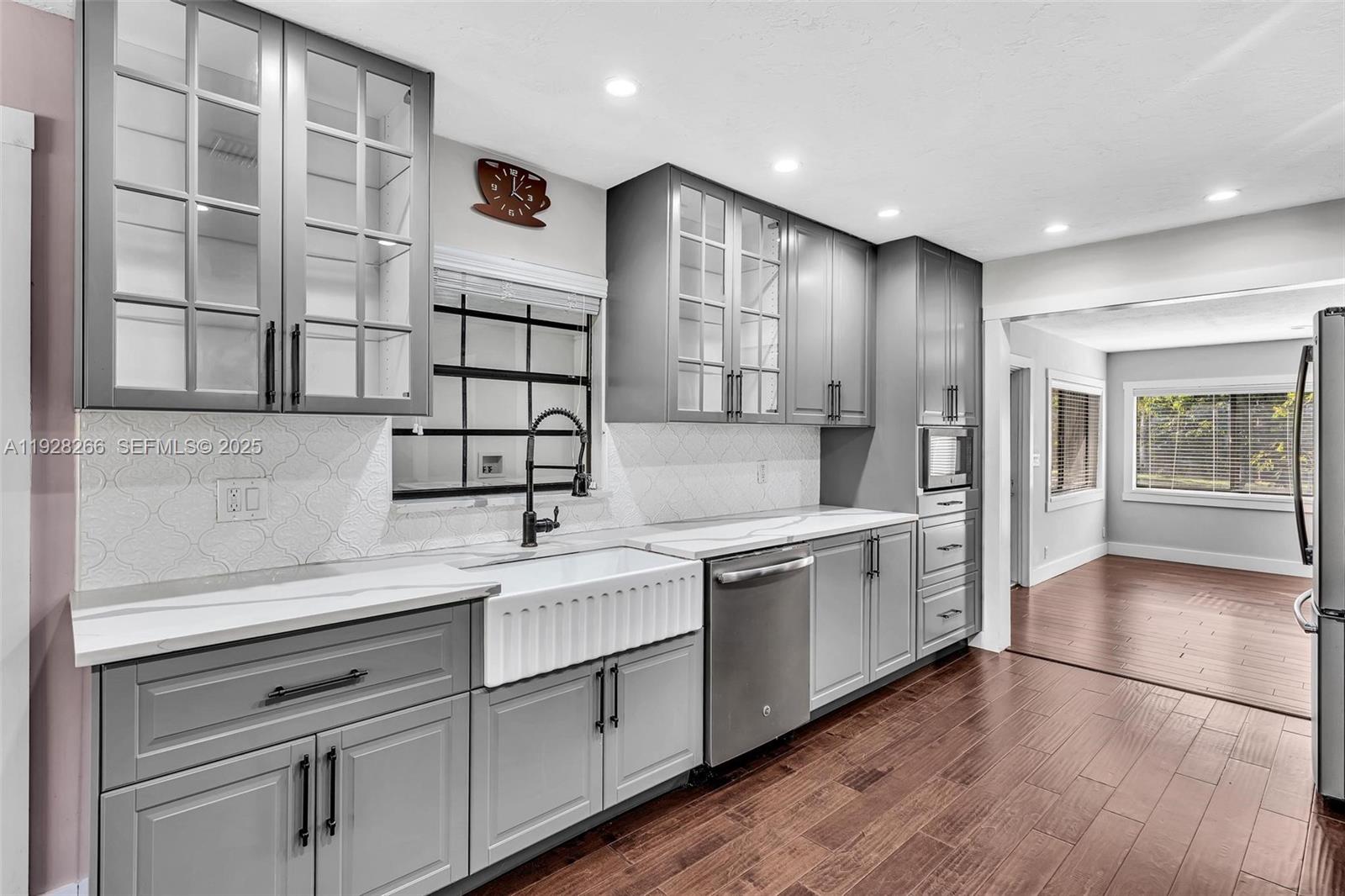 LOXAHATCHEE GROVES IN - Residential