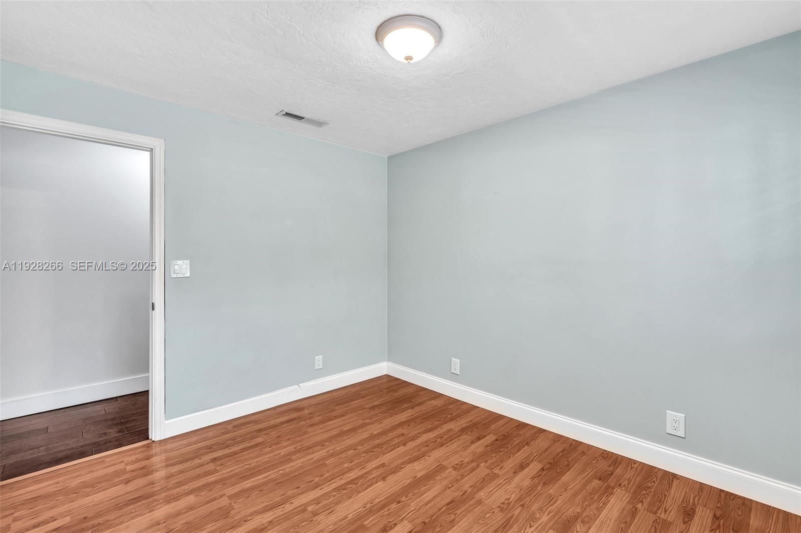 LOXAHATCHEE GROVES IN - Residential