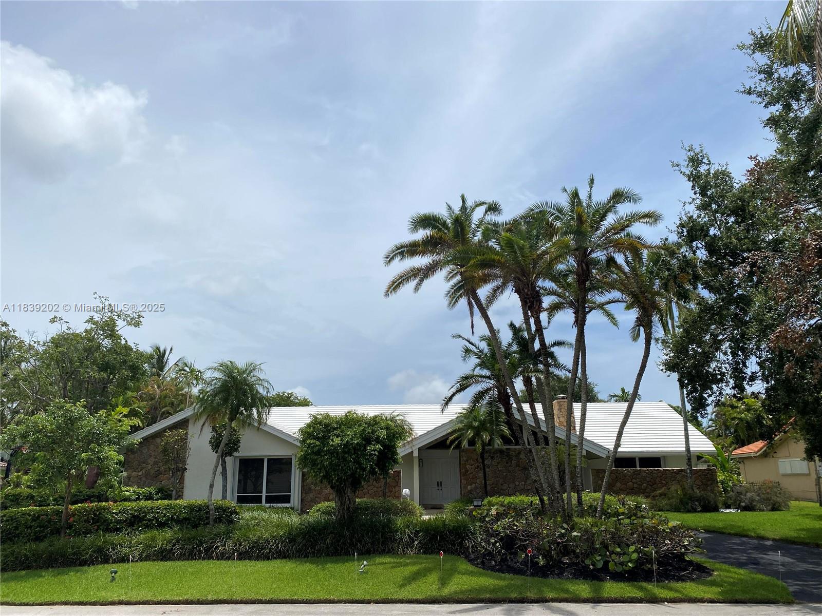 Welcome to this custom built home in a walled community with lighted tennis and pickleball courts. Lots of green vegetation including live oak trees creating shade and ambiance . Located in the highly desirable Falls area with dining, shopping and Lifetime Gym. We have 24/7 camera surveillance and street lights managed by Thousand Pines. Close to Baptist & top rated public, charter and private schools. We are in a no flood zone. Our home was built elevated. Unique 5 bedroom split plan, 3 & 1/2 baths. Spacious private master. 2 walk in closets. Bath with stone soaking tub, Veil toilet. Cedar planked Cathedral & vaulted ceilings throughout. Shiplap in FR. Gas Fireplace. Oversized 2 car garage. Generator.
Built in outdoor grill. Oversized pool with screen. Inside laundry.